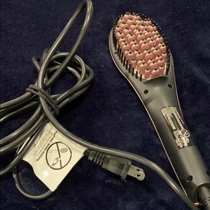 Simply Straight straightening brush